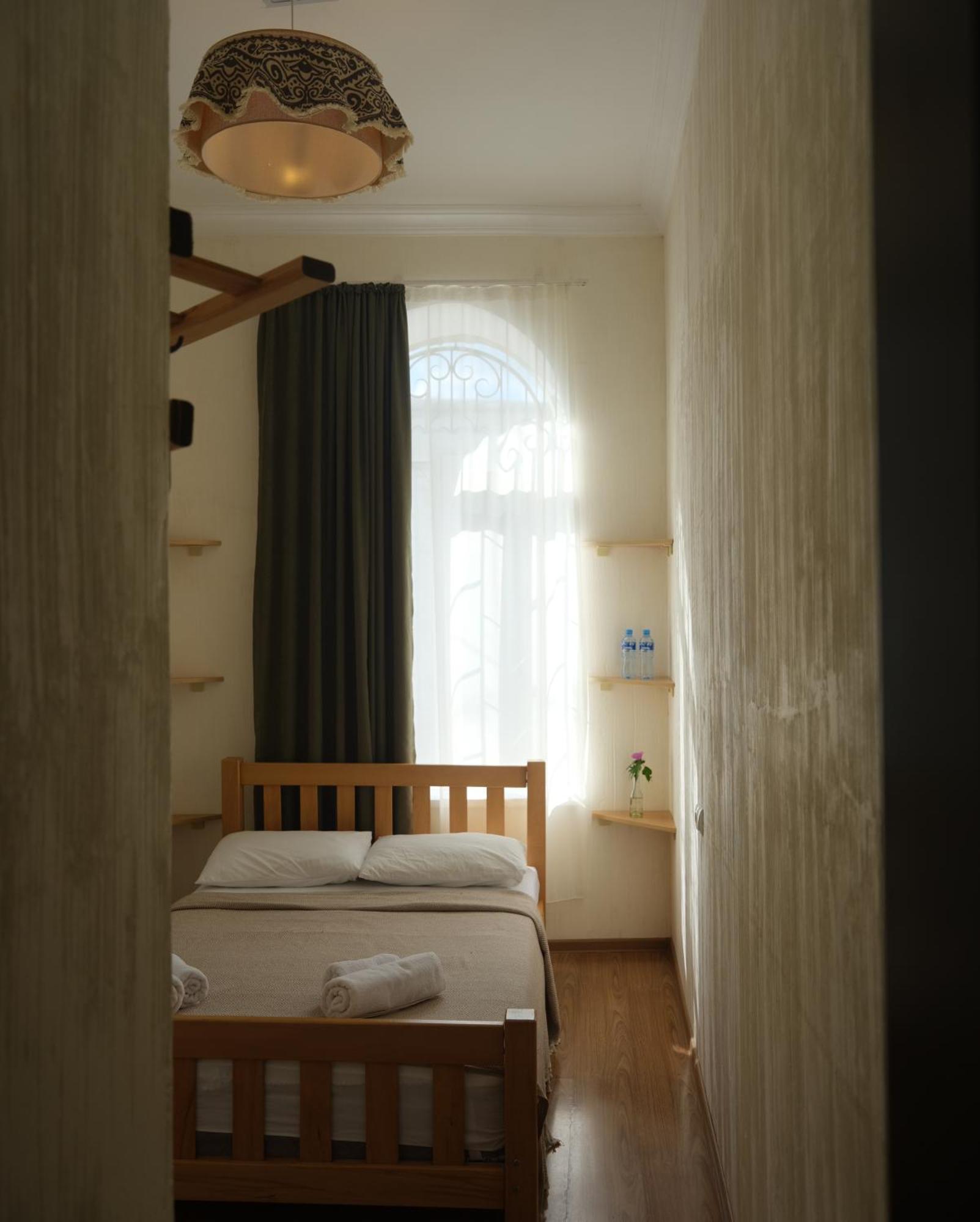 Hotel 1870 Kutaisi Ngoại thất bức ảnh