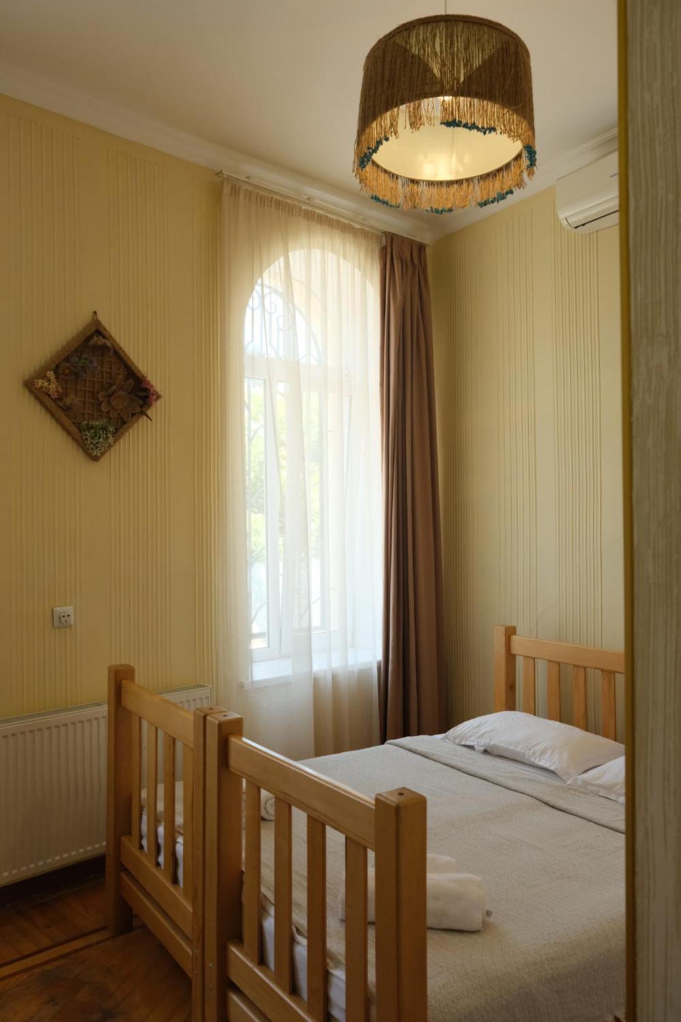 Hotel 1870 Kutaisi Ngoại thất bức ảnh